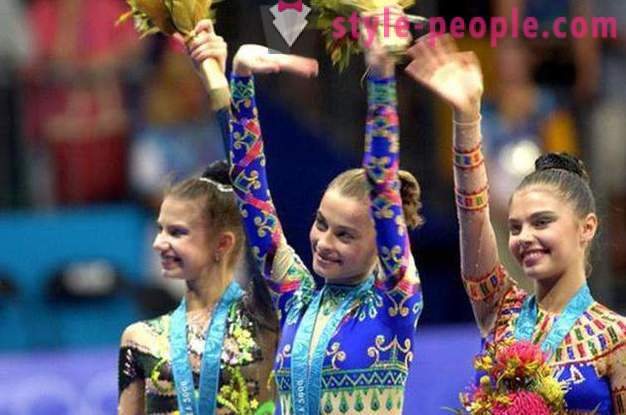 Julia Barsukov: recenzii, Scoala de gimnastica ritmica campion olimpic