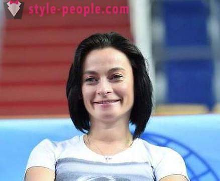 Julia Barsukov: recenzii, Scoala de gimnastica ritmica campion olimpic