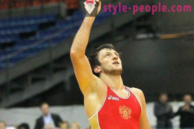 Denis Tsargush, liber rus luptătorului: biografia, viața personală, realizările sportive