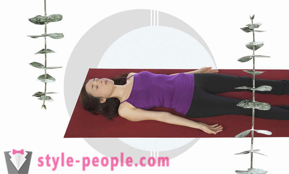 9 exerciții de stretching, care ajuta la un somn mai bun