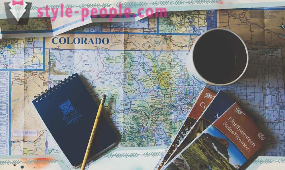 Cum să călătorească singur și să se distreze