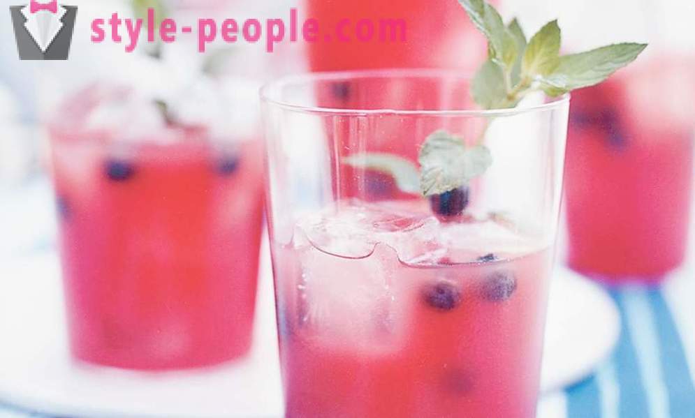 5 fructe și cocktailuri alcoolice