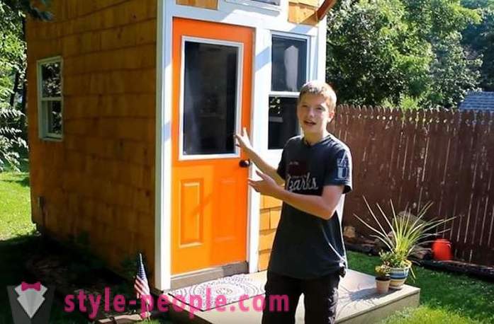 Băiat în vârstă de 13 ani și-a construit o casă