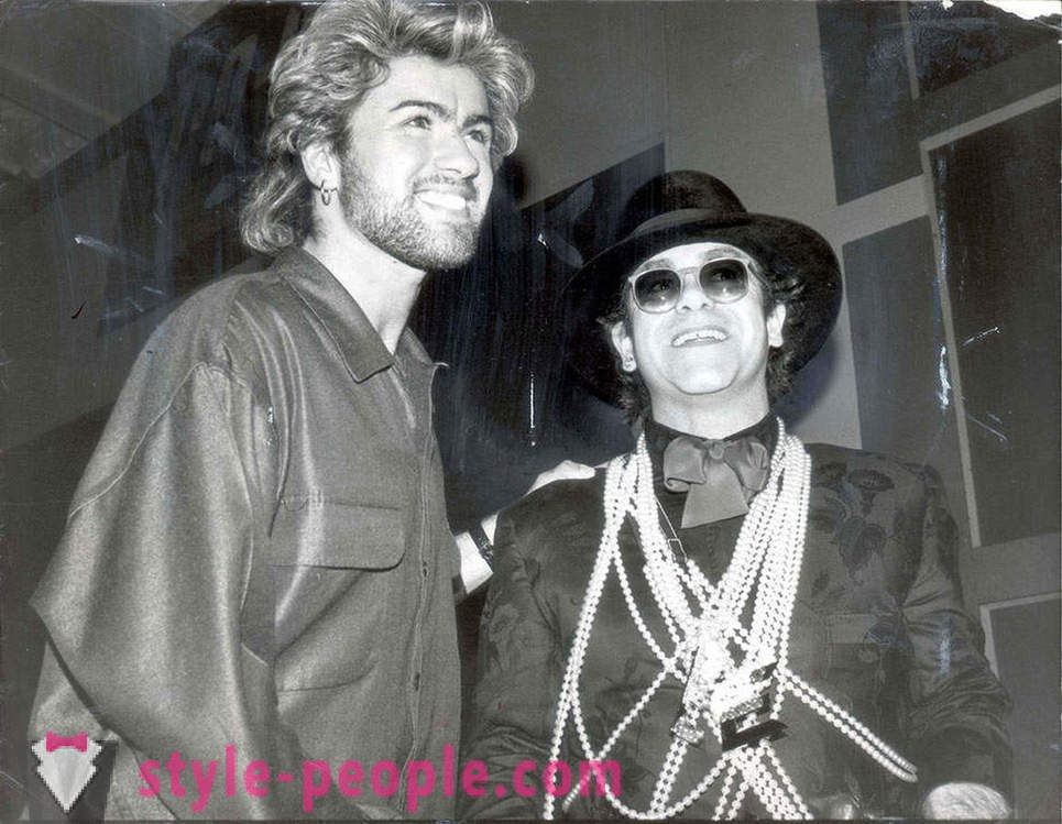Singer George Michael a murit la vârsta de 53 de ani