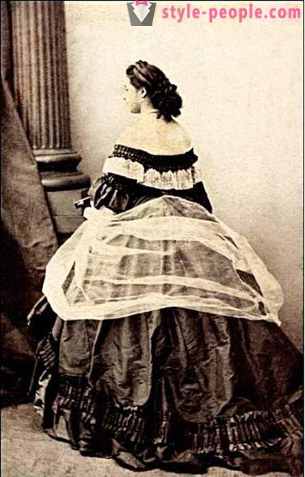Din fiica unui croitor contesei: trei căsătorii cele mai renumite curtezane din secolul al XIX-lea
