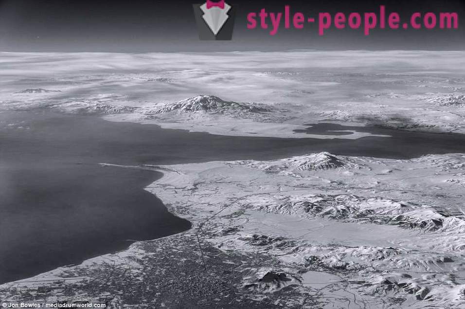 Lumea așa cum ai văzut niciodată: fotografierea aeriană în domeniul infraroșu