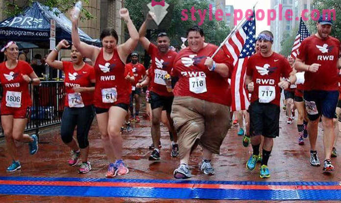Fugi, fără oprire: om cu o greutate de 250 kg, inspiră pe oameni prin exemplul său