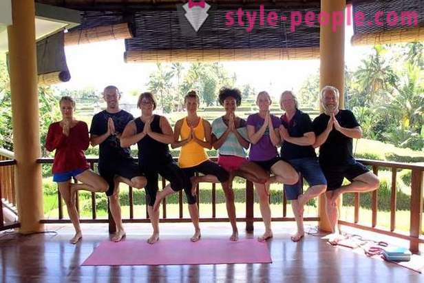 Relaxați-vă în poziția lotus: în cazul în care pentru a face yoga