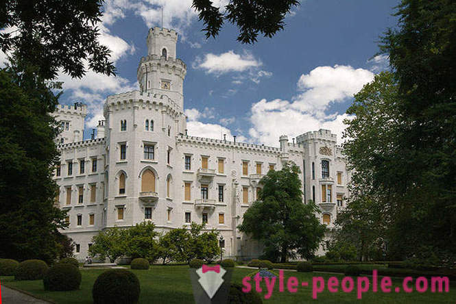 Excursie la perla de Boemia de Sud - castel Hluboka nad Vltavou