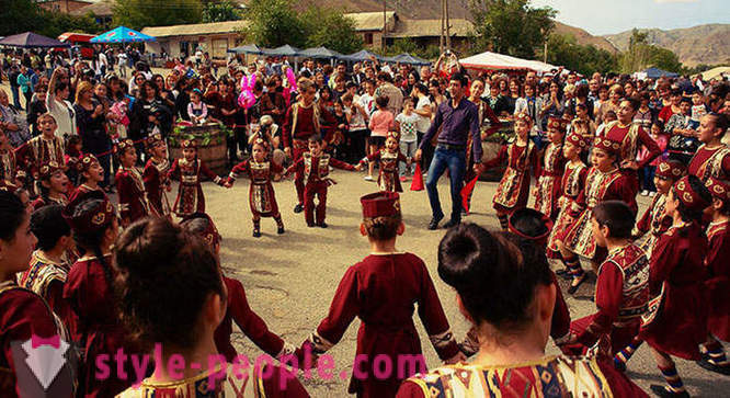 După cum Areni Festivalul Vinului Armene are loc