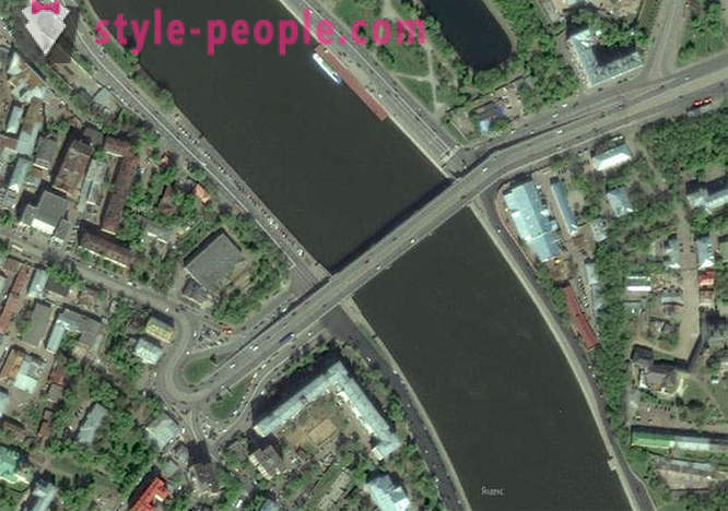 Cum a făcut autostrada 10 căi în centrul Moscovei