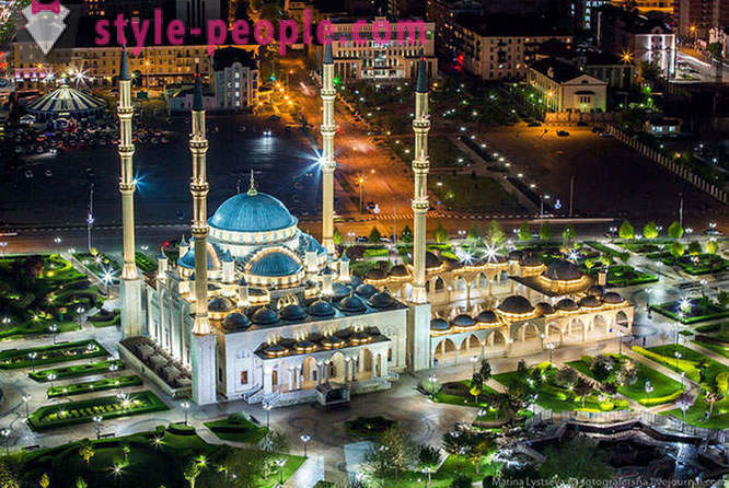 Excursie la „inima Ceceniei“ moschee