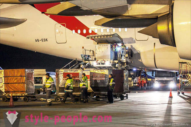 Cum de a servi cel mai mare avion de pasageri din Domodedovo