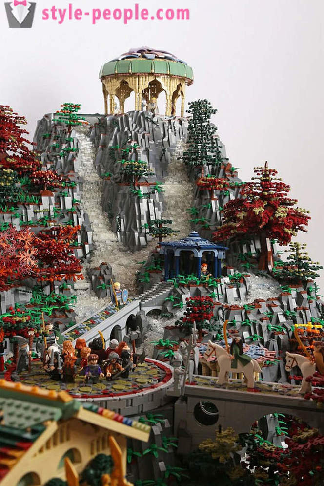 „Stăpânul inelelor“ de la 200.000 LEGO-piese