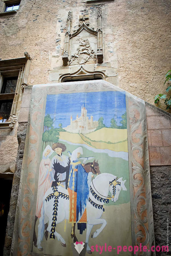 Muzeul Dali Salvador și castelul soției sale
