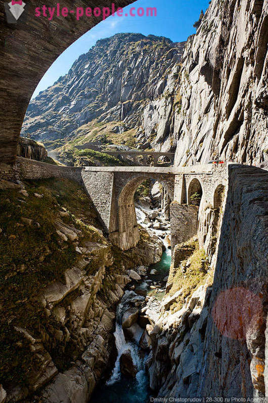 Podul Diavolului și Suvorov în Elveția