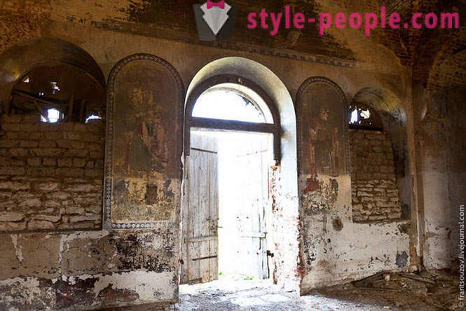 Biserici abandonate și fresce din regiunea Lipetsk