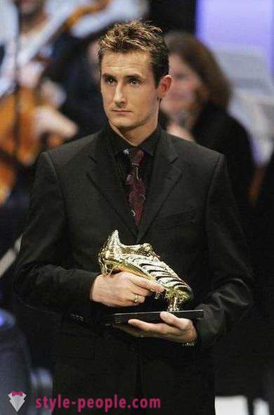Miroslav Klose: biografia și cariera unui jucător de fotbal