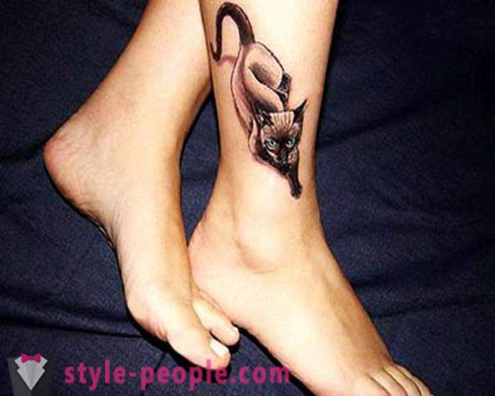 Tatuaj pe picior pisica: o fotografie, o valoare