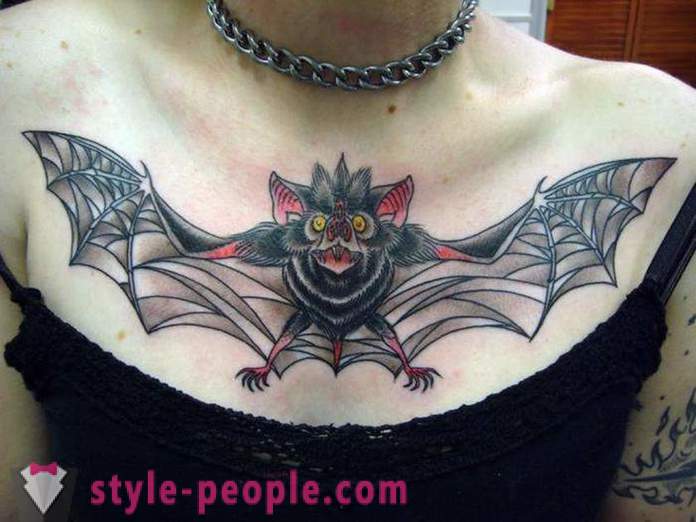 Tatuaj „bat“ - un semn al unui super-erou sau forțe întunecate?