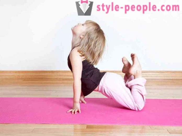 Yoga la domiciliu pentru începători: exerciții, fotografii